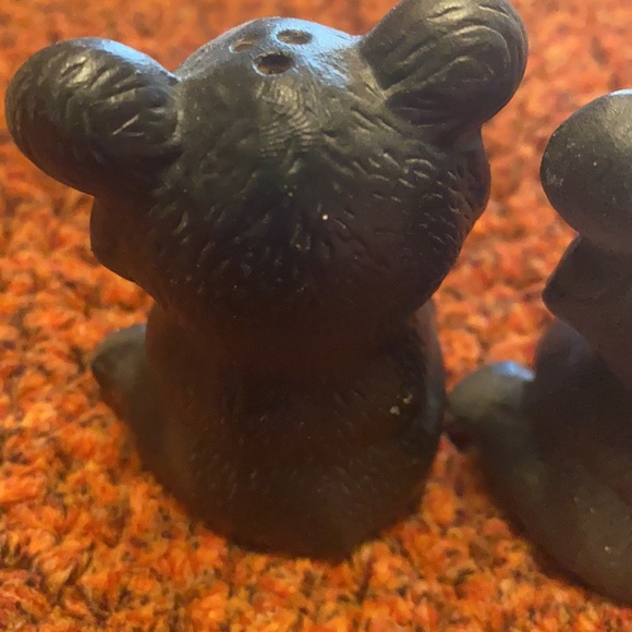 Vintage Bear Salt & Pepper Shakers - Picture 5 of 7